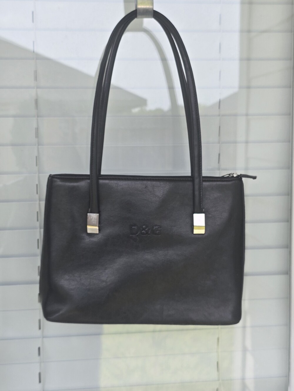 D&G Black Shoulder Bag Tote Double Handle Gold Tone Hardware Zip Top 13x9